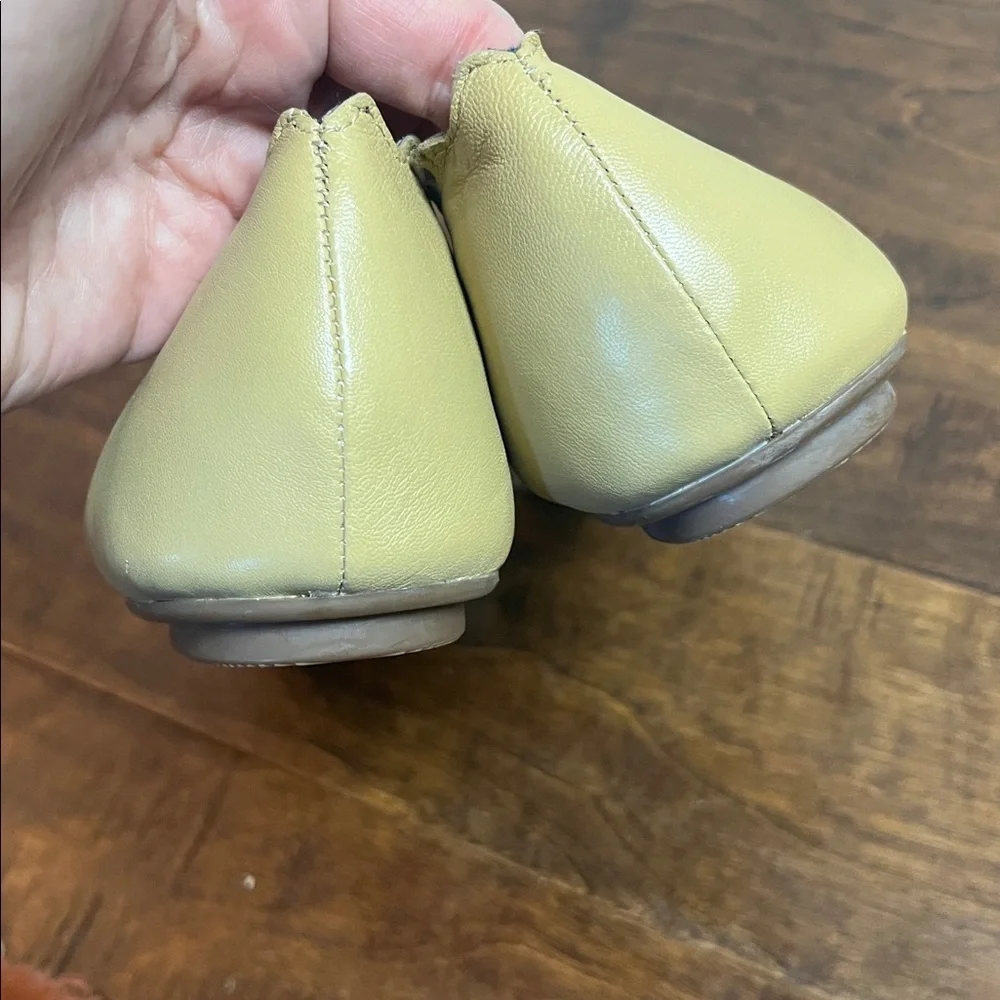Vaneli Nude/Tan Leather Scalloped Flats, size 11